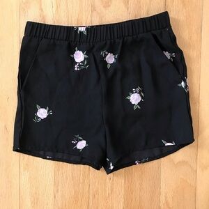 Girls Shorts Floral Black with Pockets from Tilly’s White Fawn Size S